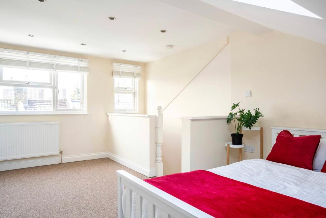 2 Bed Terraced House With Loft In Stratford London Villa Esterno foto